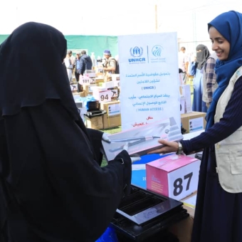 بالشراكة مع UNHCR تسليم منح التمكين الاقتصادي للنساء والفتيات في محافظة مأرب