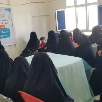 جلسات توعية ودعم نفسي لتعزيز صمود النساء والفتيات