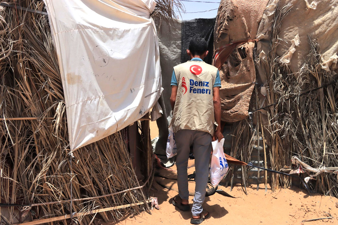 مأرب: 8400 مستفيدا من توزيع لحوم الأضاحي