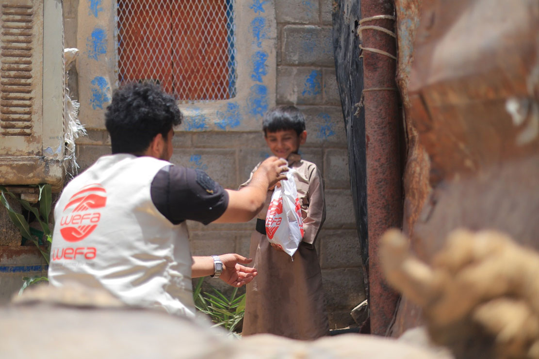 مأرب: توزيع لحوم الأضاحي وزكاة نقدية