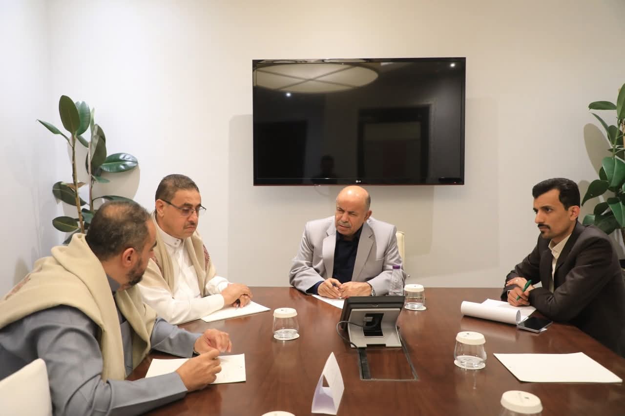 عضو المجلس الرئاسي الخنبشي يلتقي قيادة الوصول الإنساني ويشيد بدورها الإنساني والتنموي