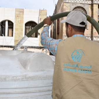 Drinking water supplied to affected families Al-Qahira district, Taiz