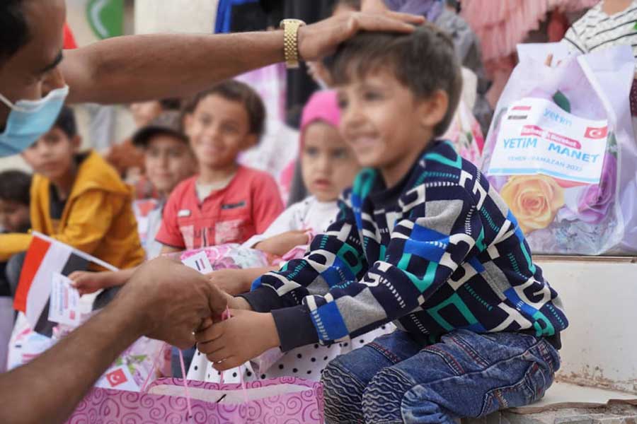 In partnership with the yetim vakfi - Turkey, orphans sector implements food basket and Ramadan bag project 