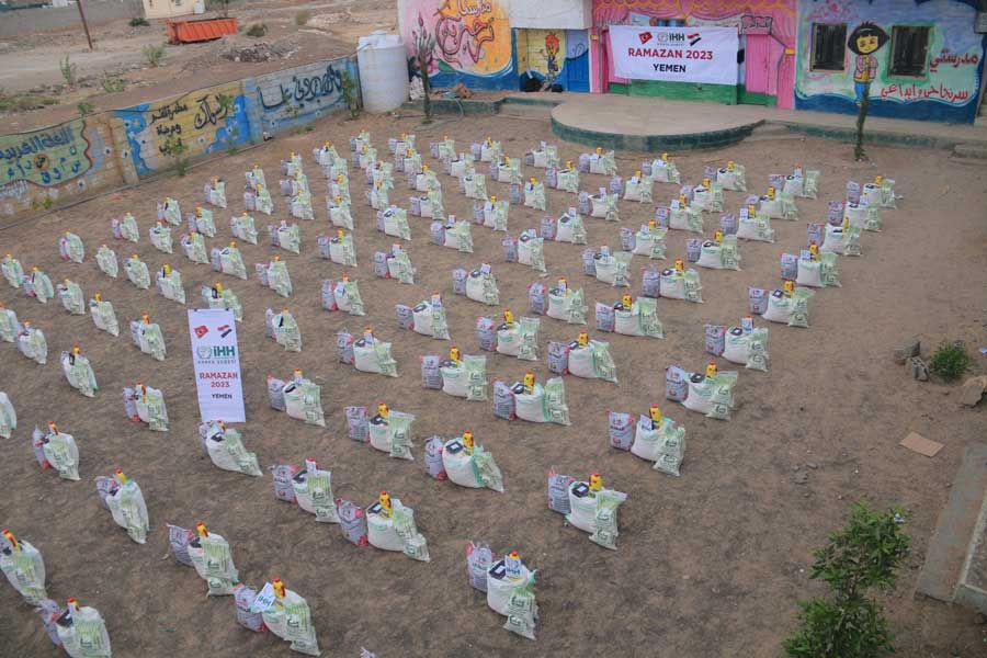 food baskets for 500 poor families 