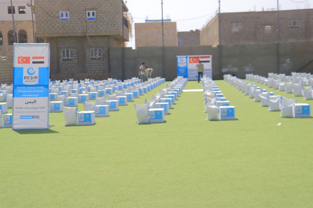 Food baskets and Iftar meals for the poor and displaced