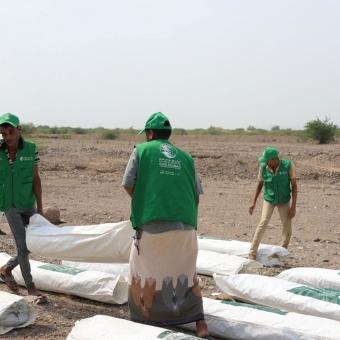 KSrelief Center Continues Distributing Shelter Aid in Hodeidah